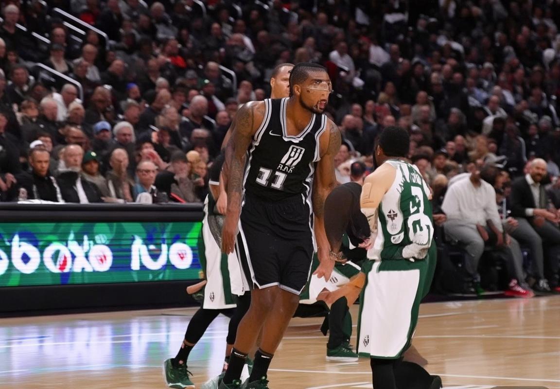 文班亚马NBA新秀赛季震撼联盟，马刺建队核心引火箭队记者羡慕，字母哥交易猜想浮现